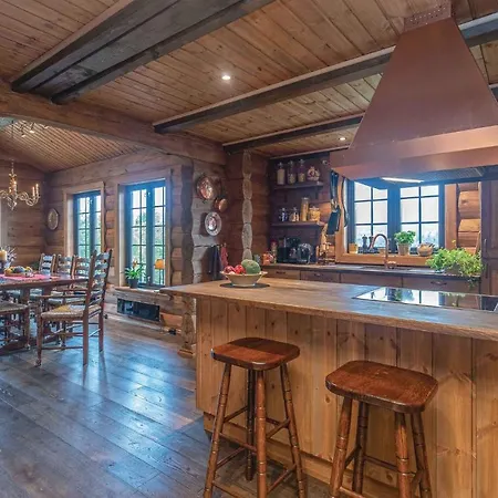 Awesome In W/ Wifi And 4 Bedrooms Drangedal